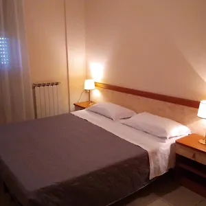 Rose&crown 3*, Correggio Italie